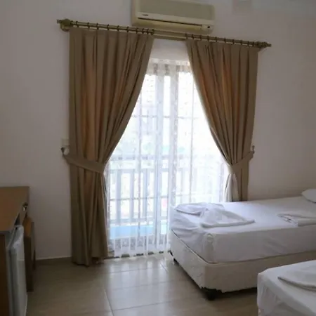 Hotel Manolya 4*